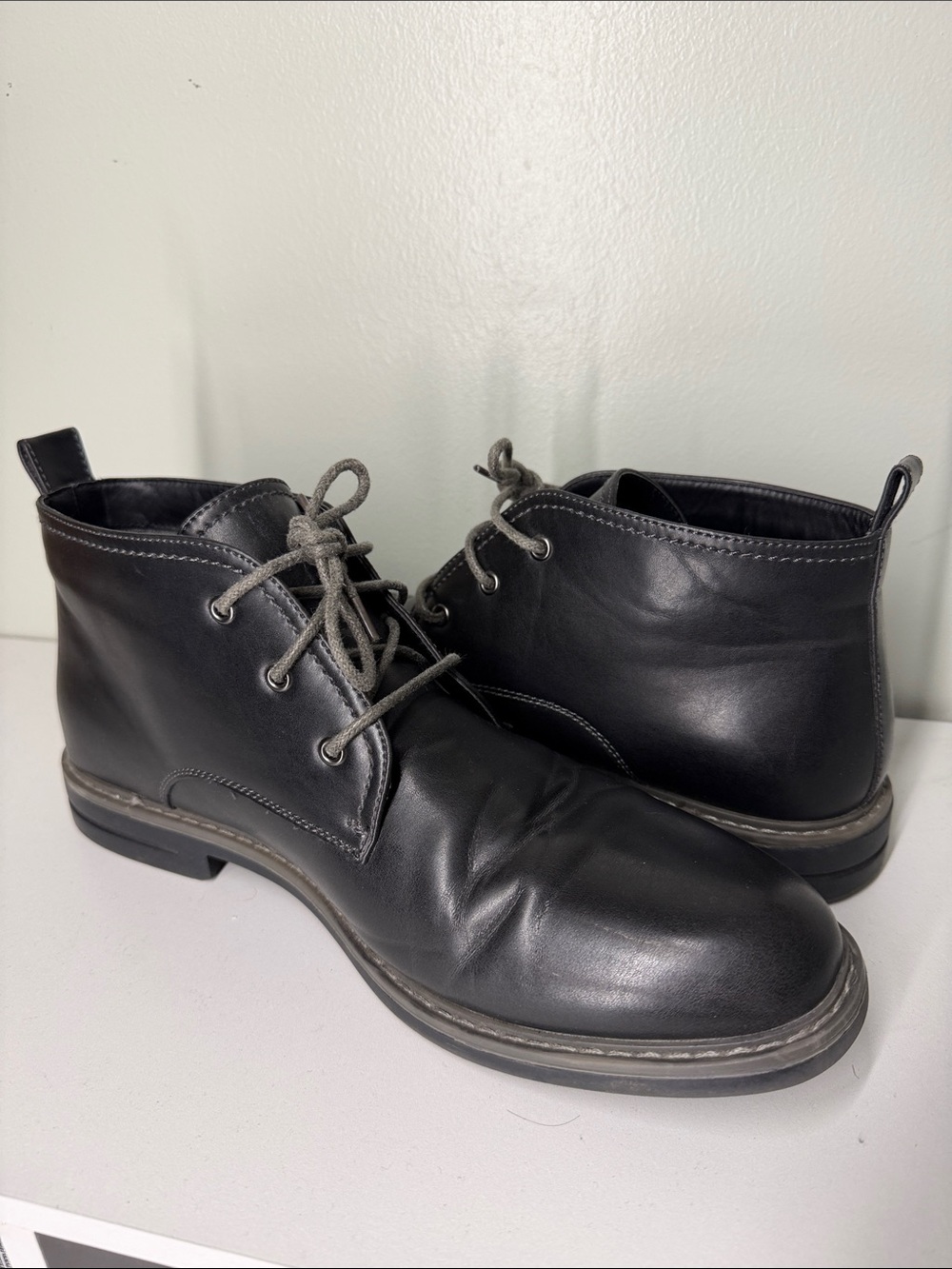Izod Black Leather Chukka Boots with Gray Laces